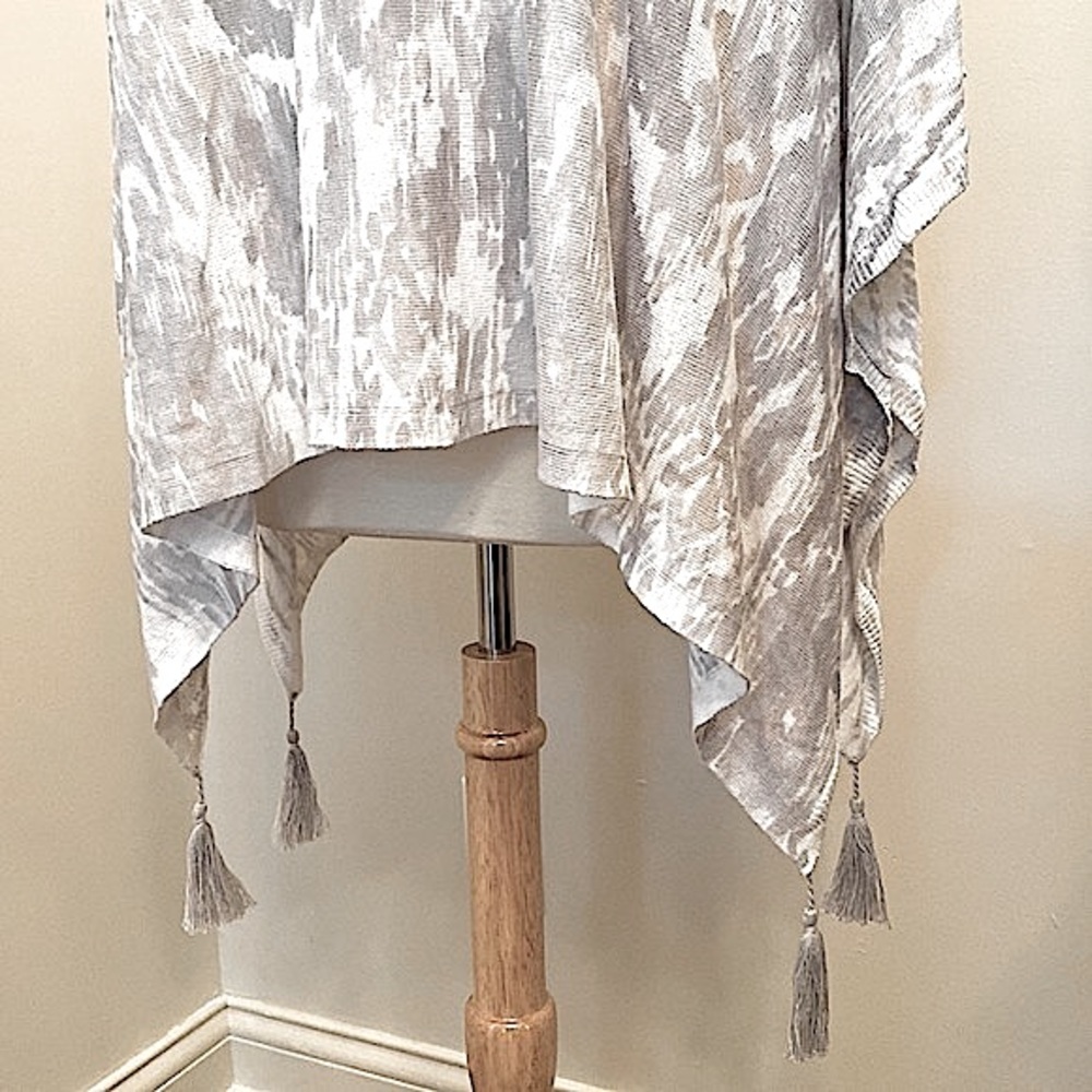 J. Jill Watercolor Ikat Gray One Size Coastal Grandma Boho Artisan Poncho - Picture 4 of 11